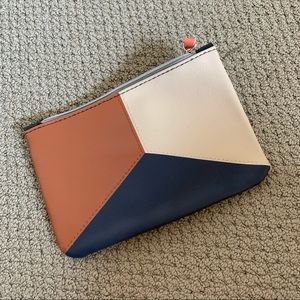 🔥8/$10🔥 Cosmetic Bag.